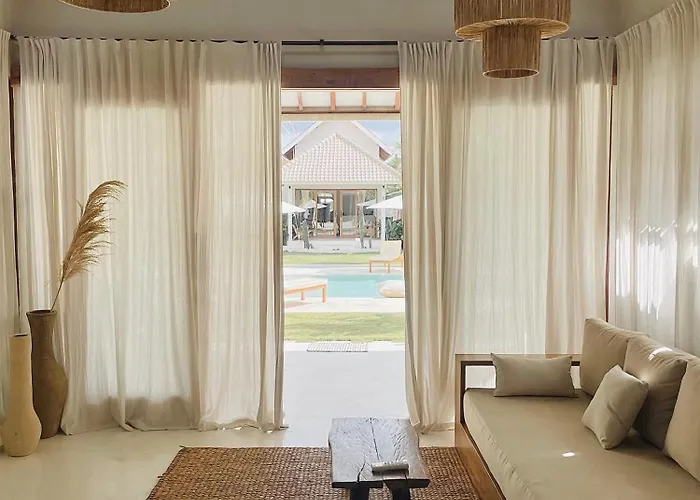Nakama Hotel *